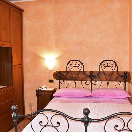 Albergo Ristorante Conca Azzurra Colico Esterno foto