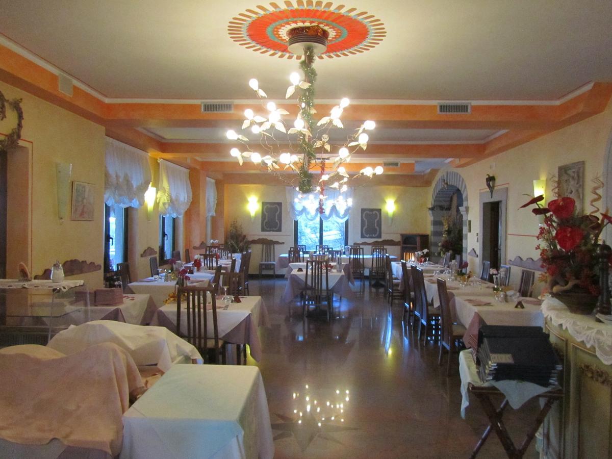 Albergo Ristorante Conca Azzurra Colico Esterno foto