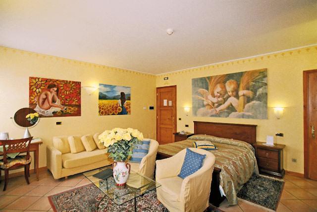 Albergo Ristorante Conca Azzurra Colico Esterno foto